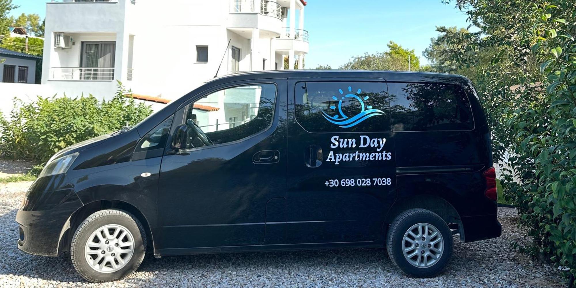 Sun Day Apartments Free Airport Shuttle Artemida  Exterior foto