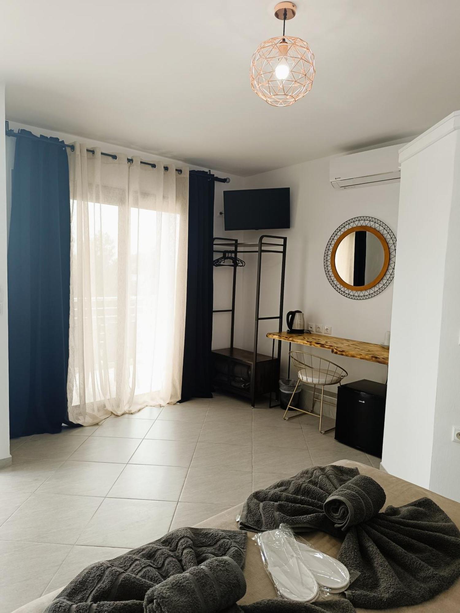 Sun Day Apartments Free Airport Shuttle Artemida  Exterior foto