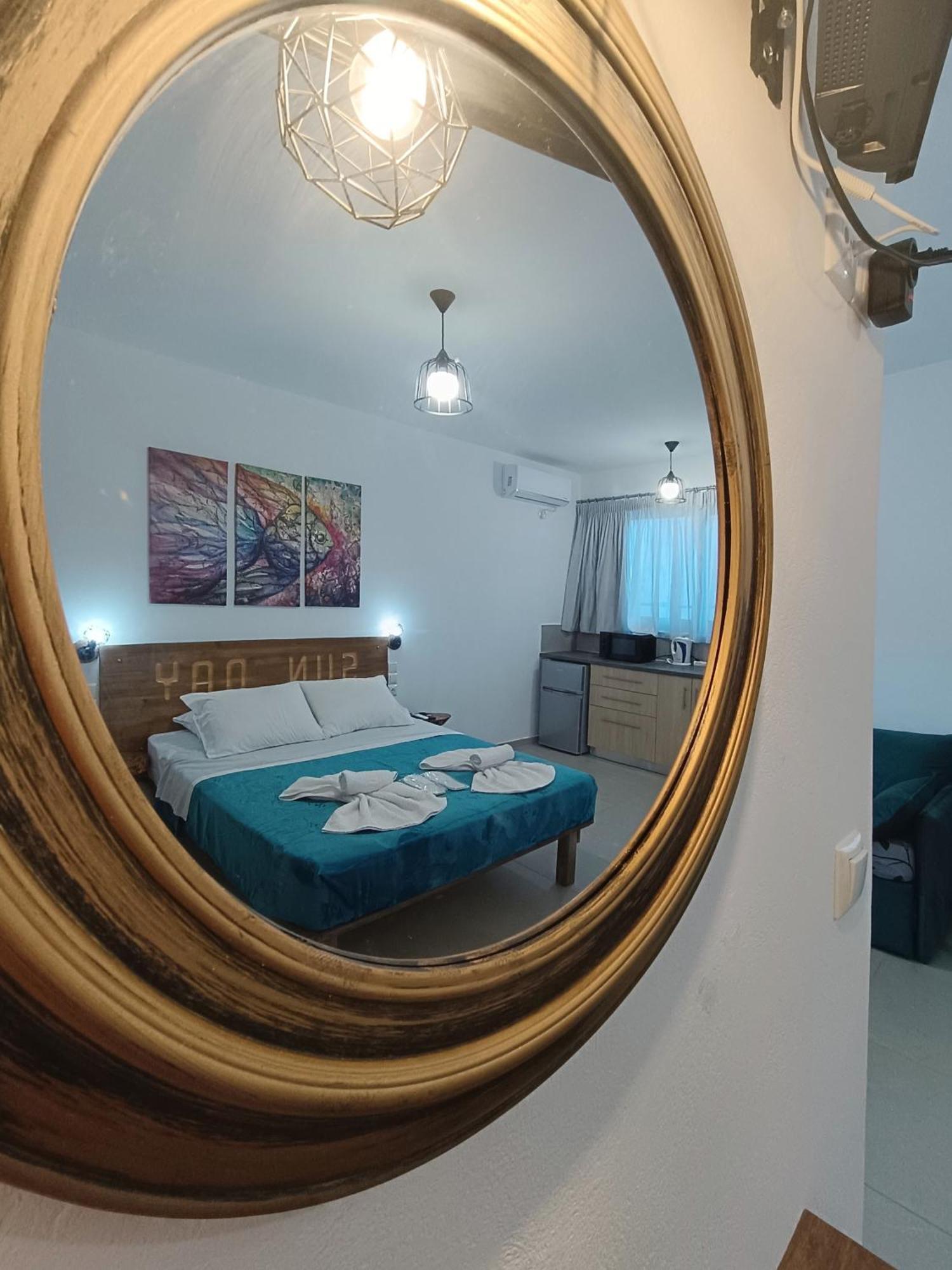 Sun Day Apartments Free Airport Shuttle Artemida  Exterior foto