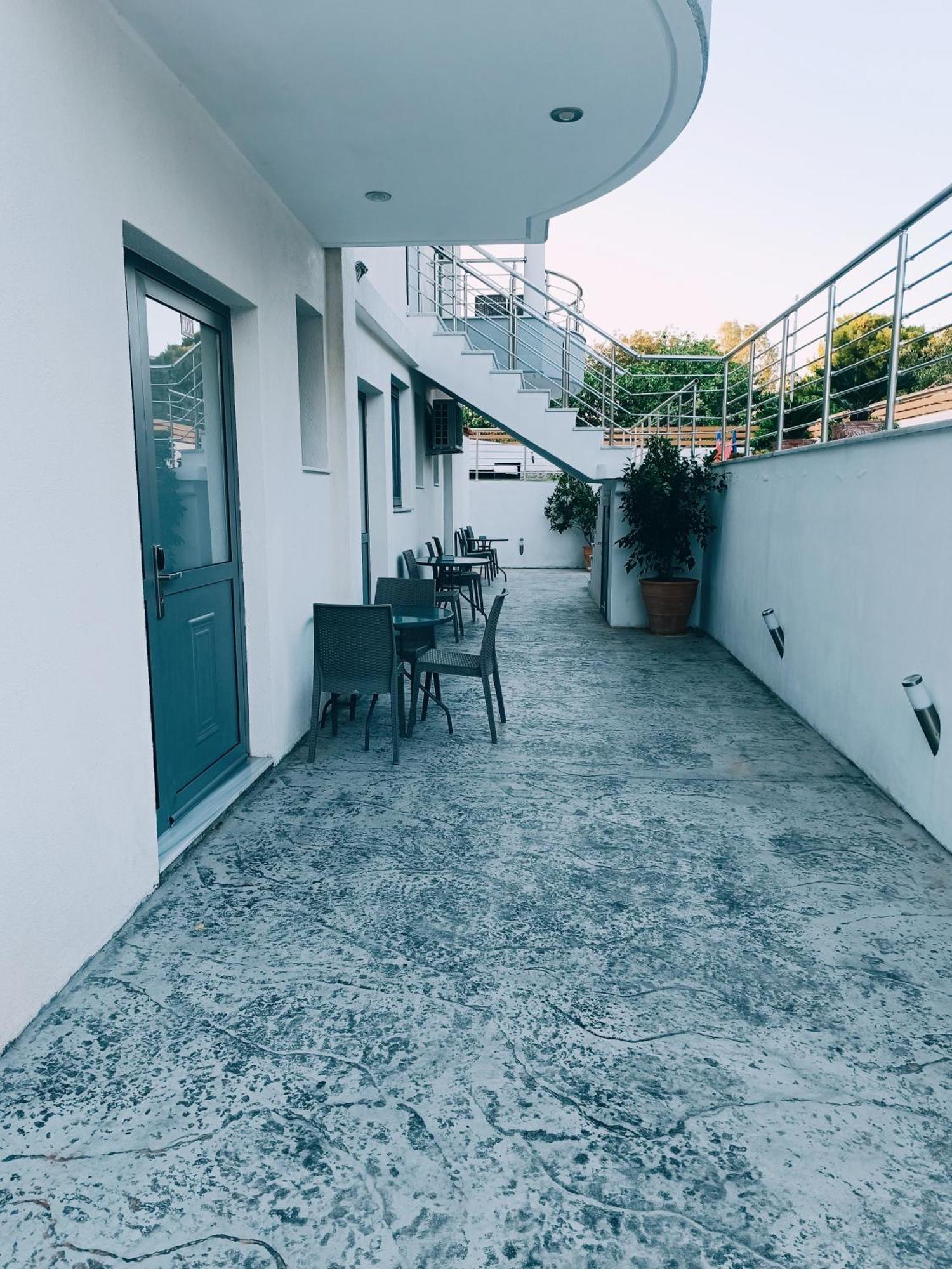 Sun Day Apartments Free Airport Shuttle Artemida  Exterior foto